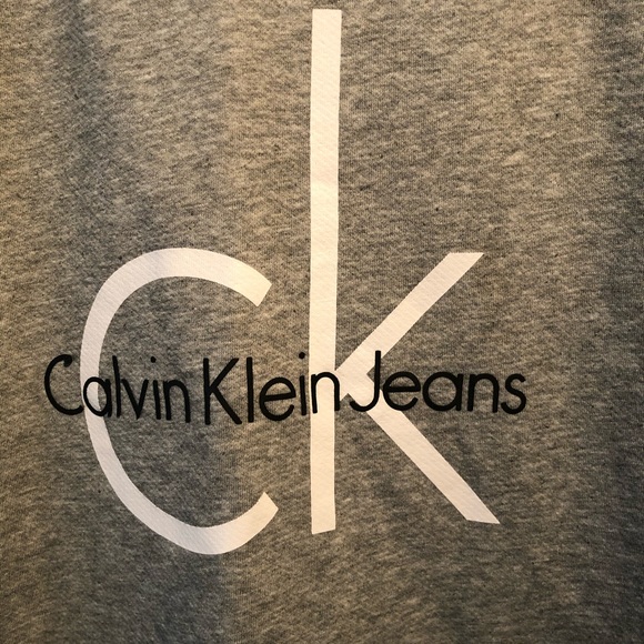 Calvin Klein pullover - Picture 3 of 4